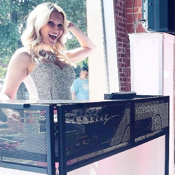 DJ Queen Jesseen